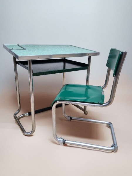 kinder-bureau-stoel-Zurla-Italia-mobili-ferro-Pauselijke werken-bijstand-Hollandse-kindertjes-schoolmeubilair-watersnoodgebied-00002 (11)
